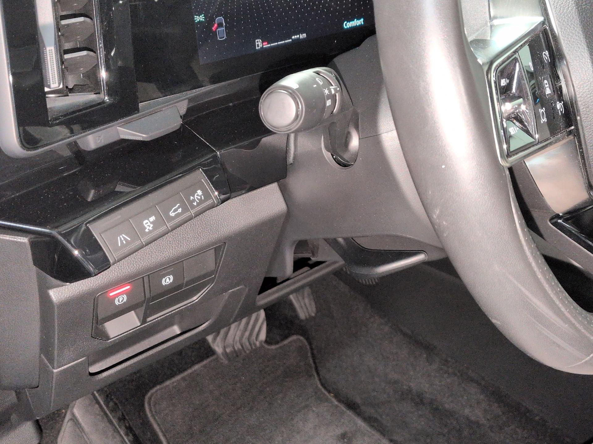 RENAULT Espace 1.2 E-Tech 200 Iconic-image-19