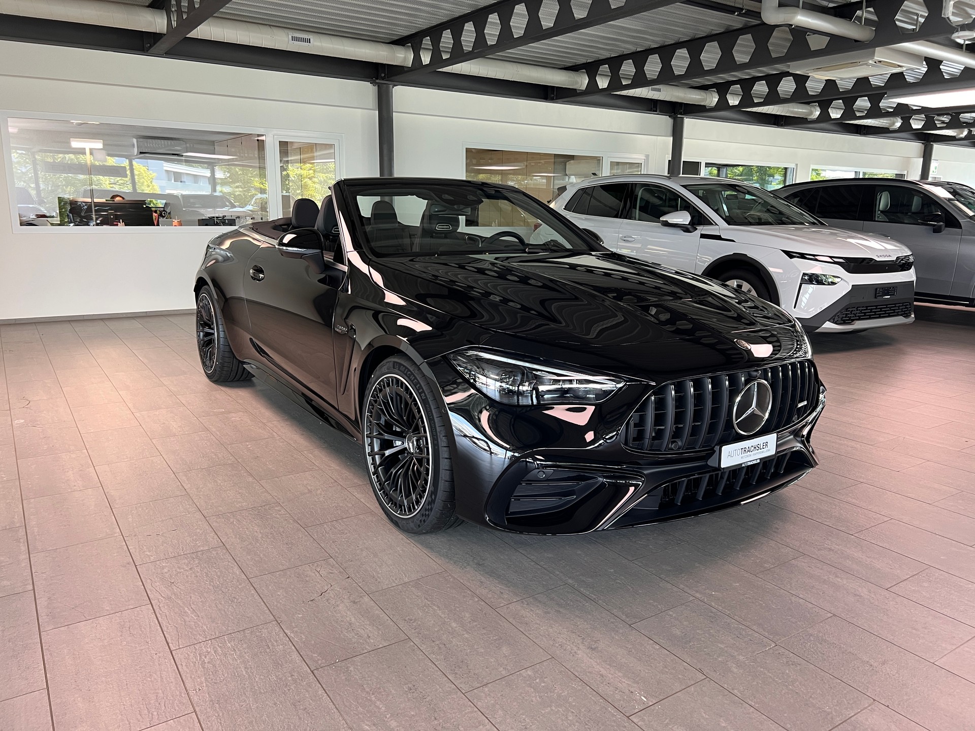 MERCEDES-BENZ CLE AMG 53 Cabrio 4Matic+ 9G-Tronic-image-2