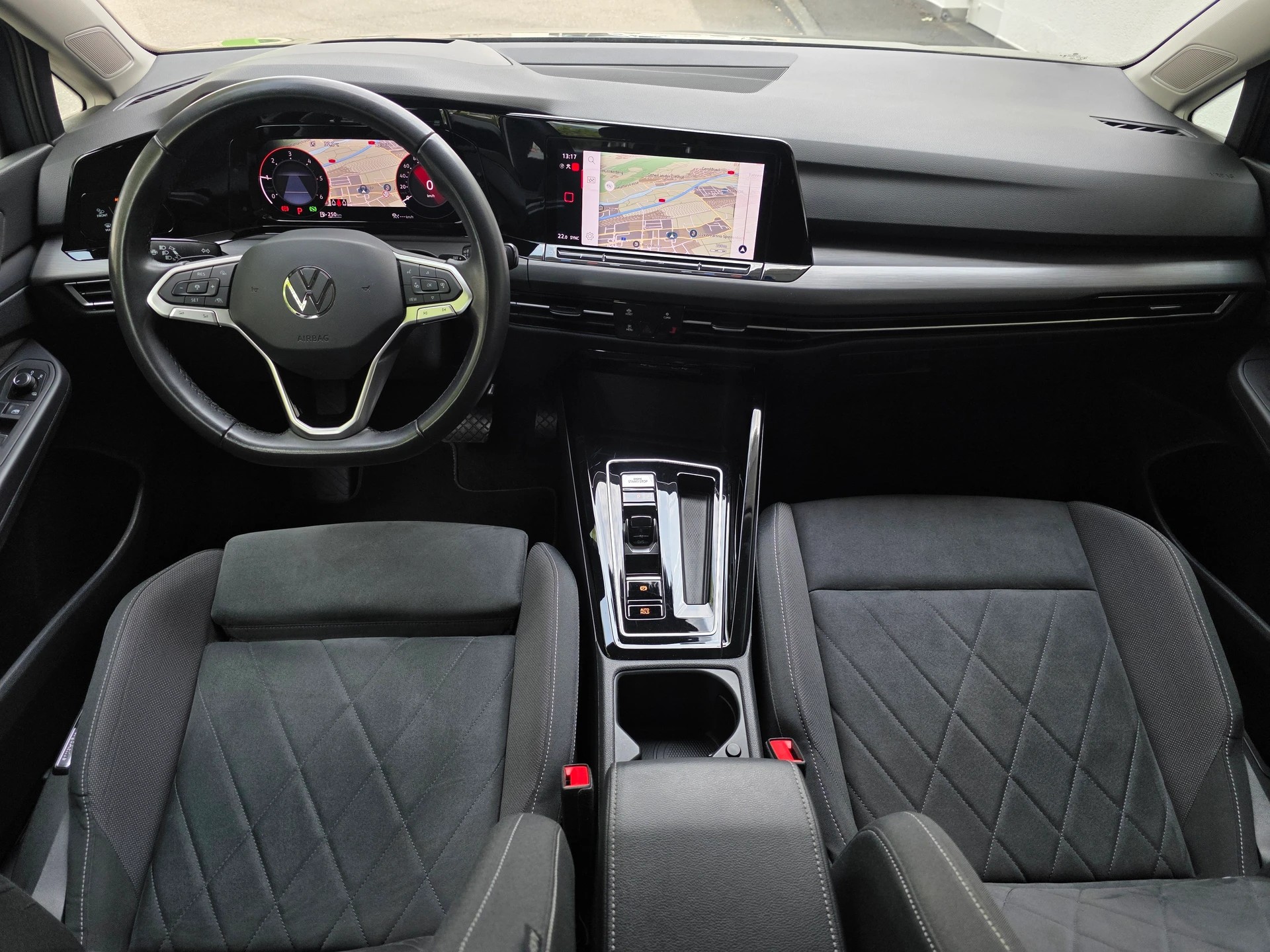 VW Golf Variant 2.0 TDI Style DSG * CH-Fahrzeug * TOP Ausstattung *-image-11