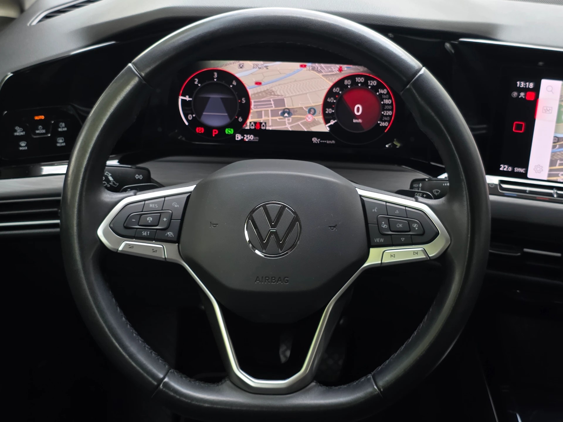 VW Golf Variant 2.0 TDI Style DSG * CH-Fahrzeug * TOP Ausstattung *-image-13