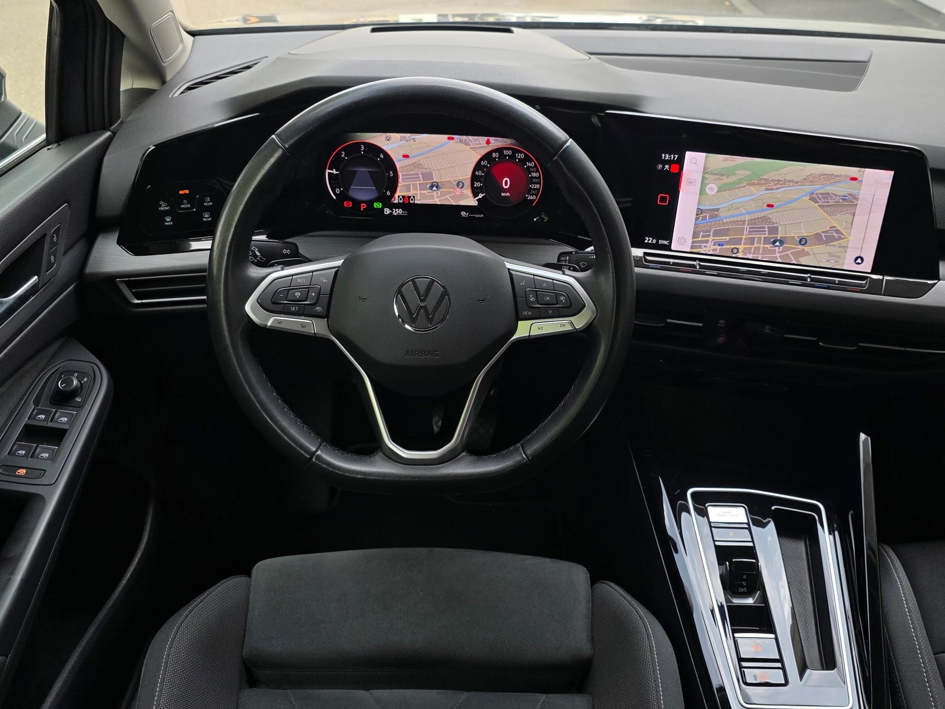 VW Golf Variant 2.0 TDI Style DSG * CH-Fahrzeug * TOP Ausstattung *-image-12