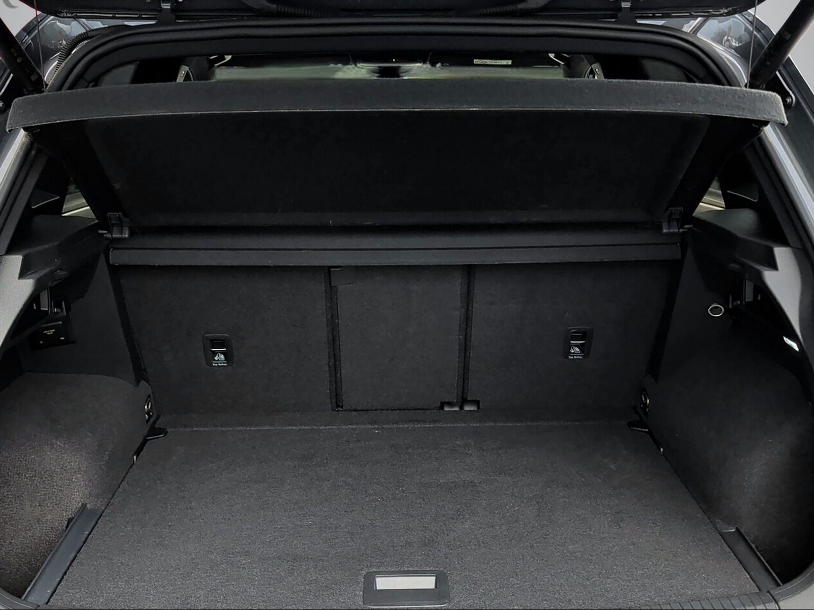 VW Tiguan 2.0TSI R-Line 4Motion DSG-image-8