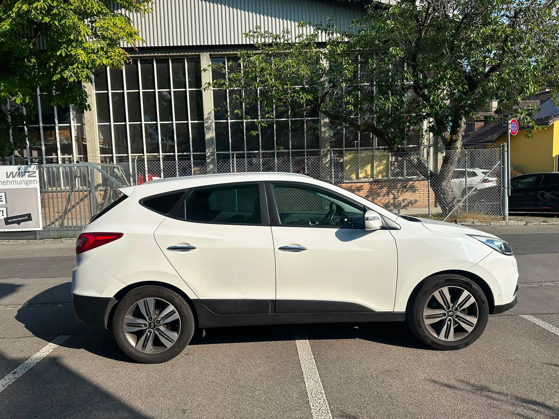 HYUNDAI iX 35 2.0 CRDi Vertex 4WD Automatic-image-3
