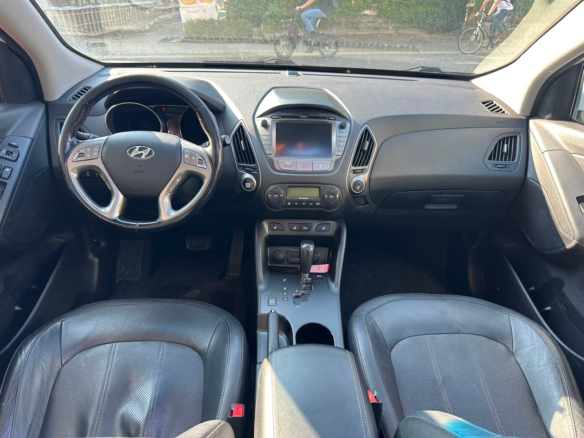 HYUNDAI iX 35 2.0 CRDi Vertex 4WD Automatic-image-9