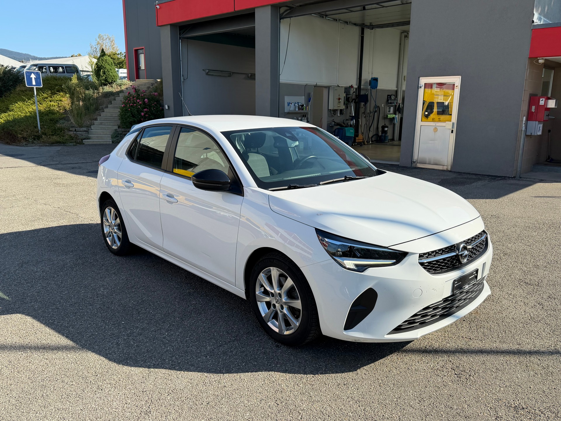 OPEL Corsa 1.2 TP Edition-image-1