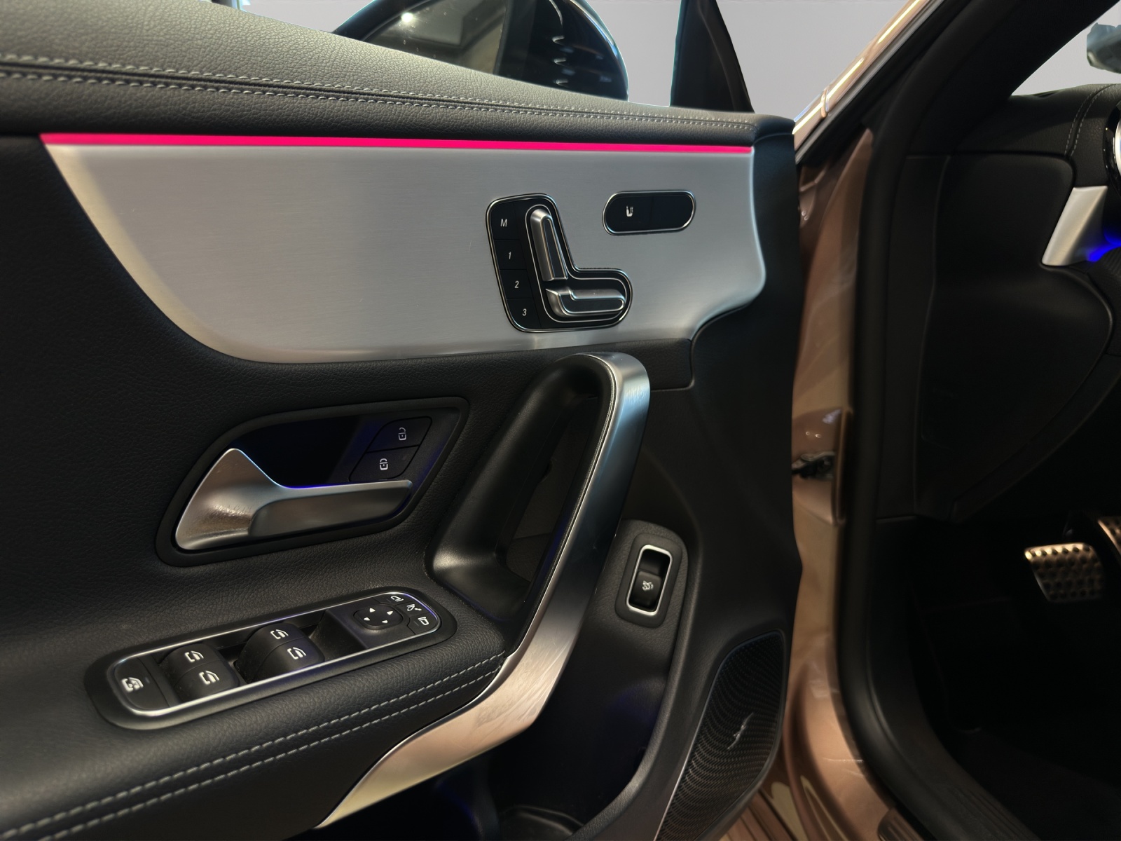 MERCEDES-BENZ CLA 45 S AMG 4Matic+ 8G-DCT-image-11
