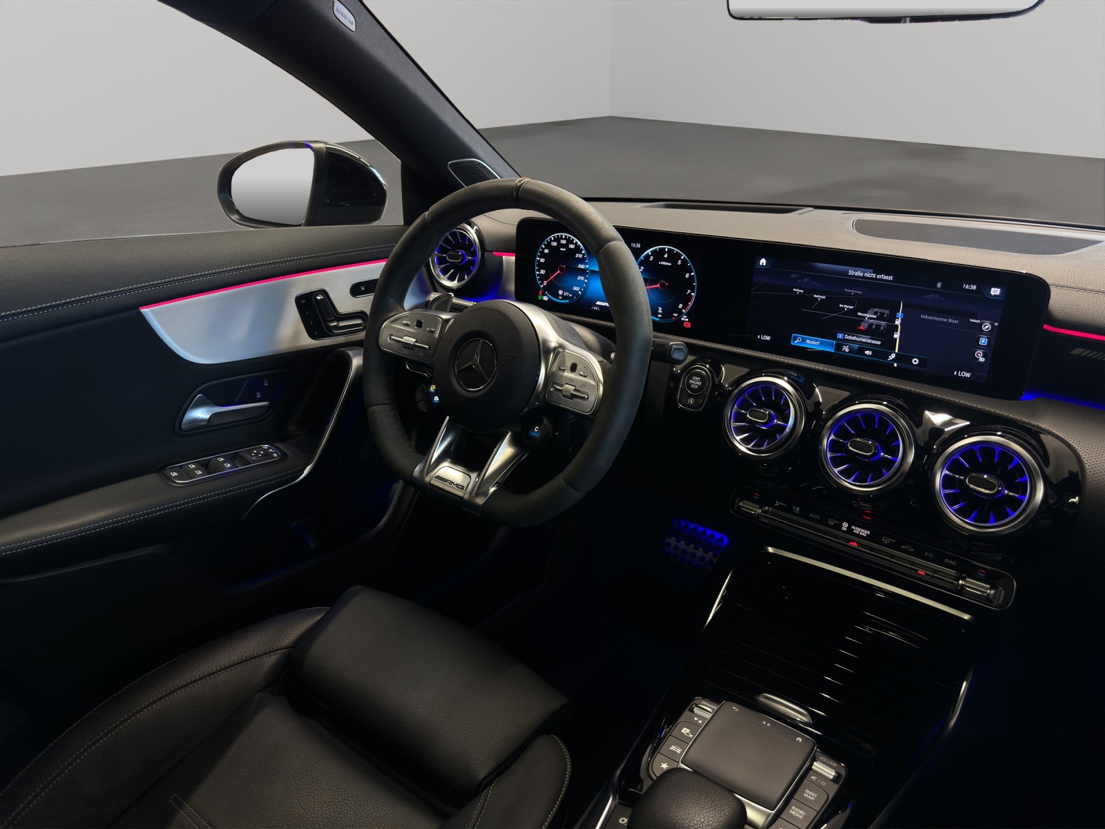 MERCEDES-BENZ CLA 45 S AMG 4Matic+ 8G-DCT-image-25