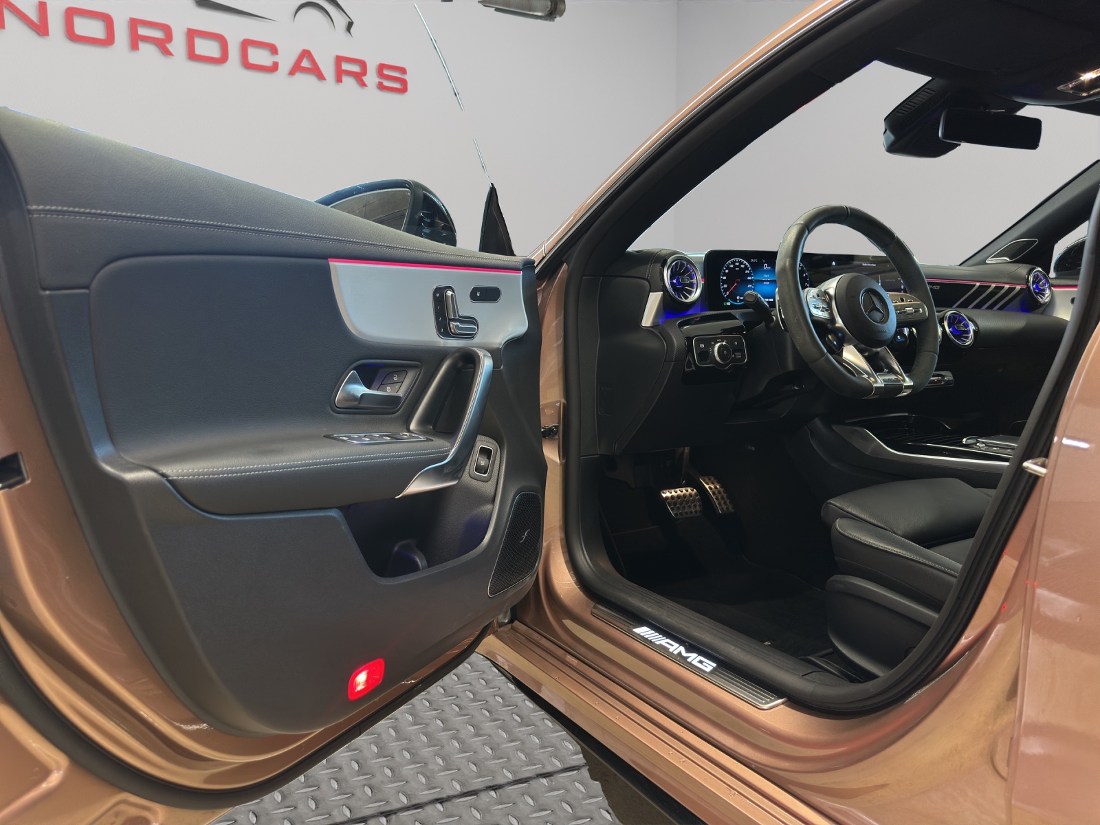 MERCEDES-BENZ CLA 45 S AMG 4Matic+ 8G-DCT-image-10