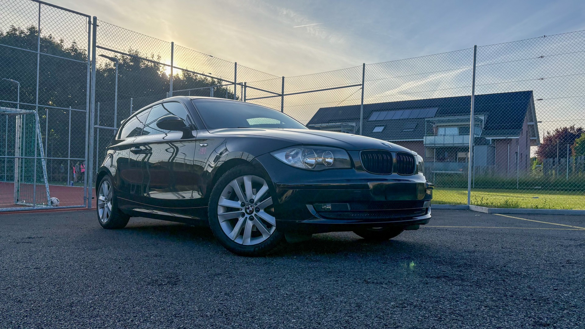 BMW 120i-image-0
