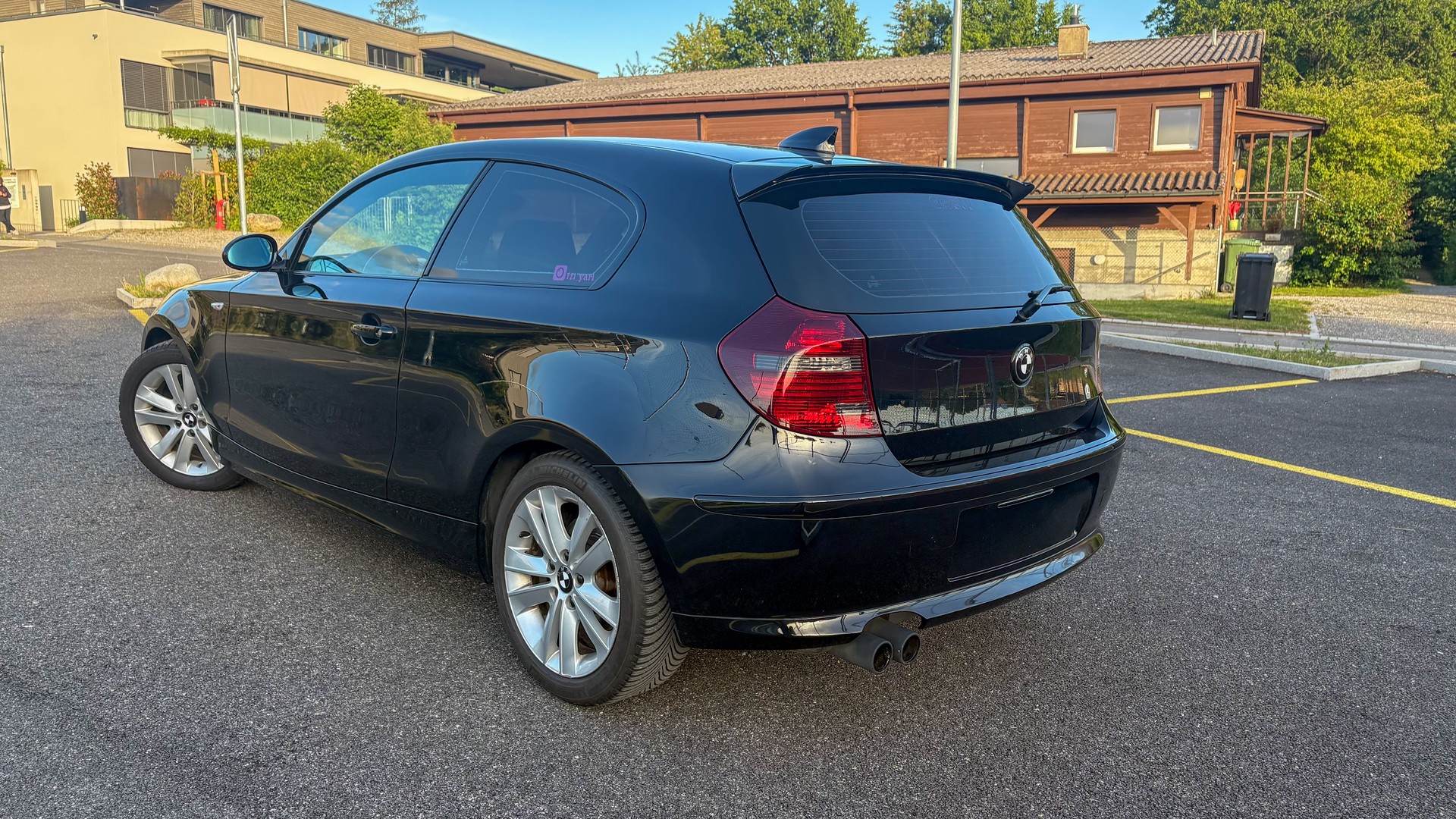 BMW 120i-image-3