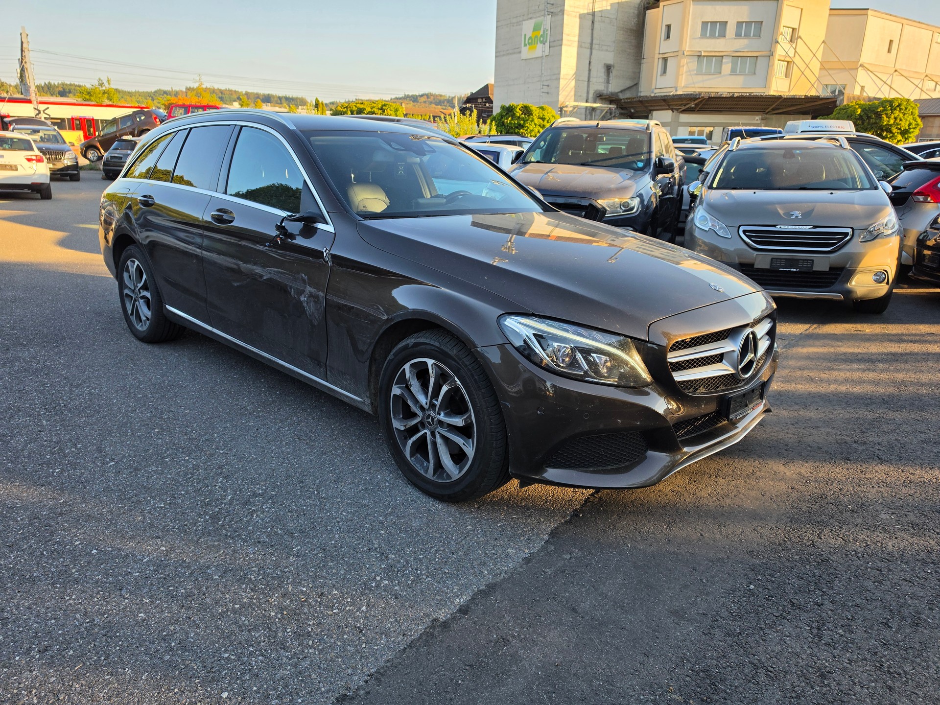 MERCEDES-BENZ C 220 d Swiss Star Avantgarde 4Matic 9G-Tronic-image-6