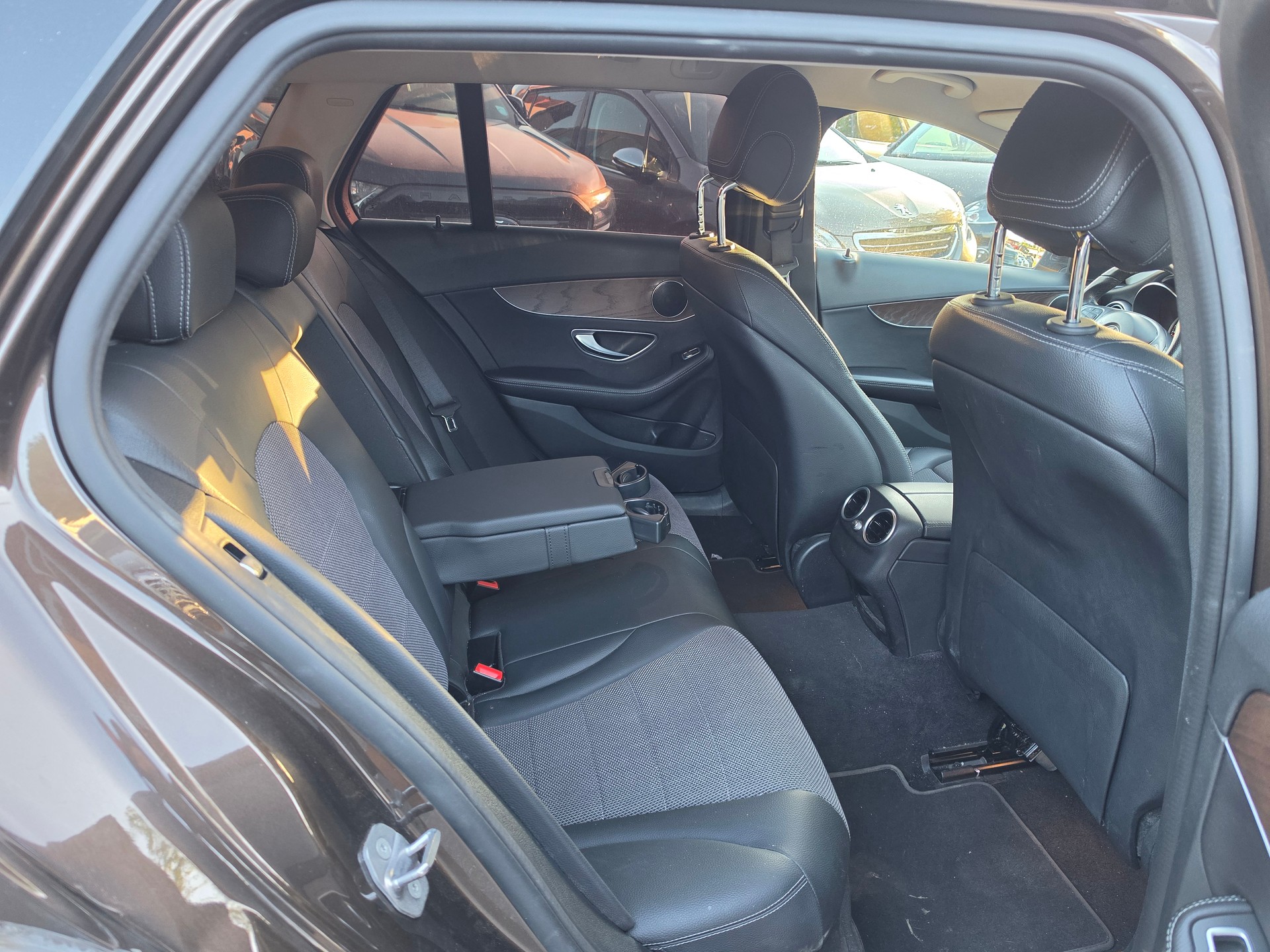 MERCEDES-BENZ C 220 d Swiss Star Avantgarde 4Matic 9G-Tronic-image-11