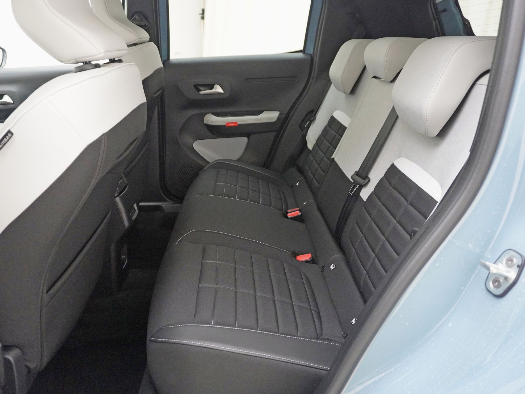 CITROEN C3 1.2 Hybrid Max-image-18