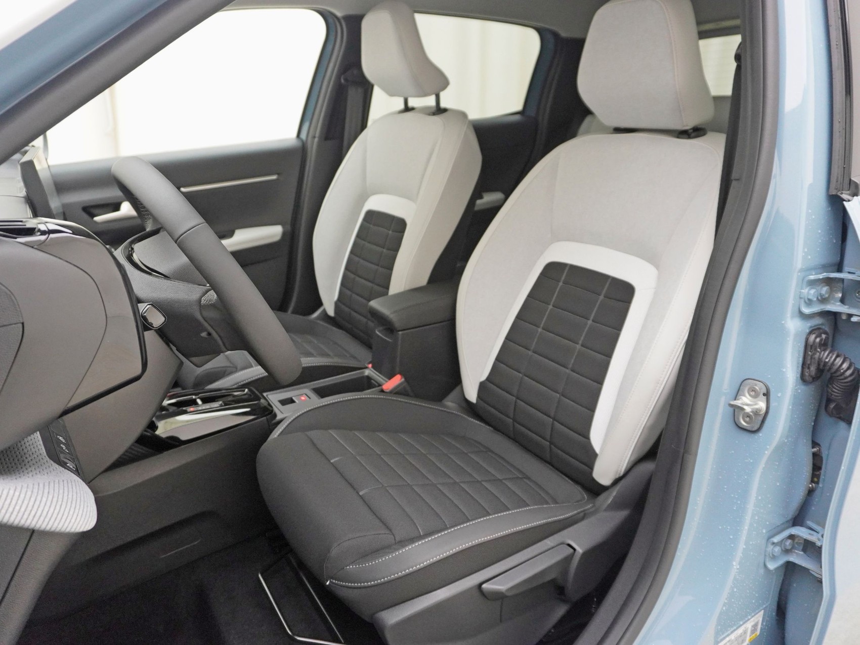 CITROEN C3 1.2 Hybrid Max-image-6