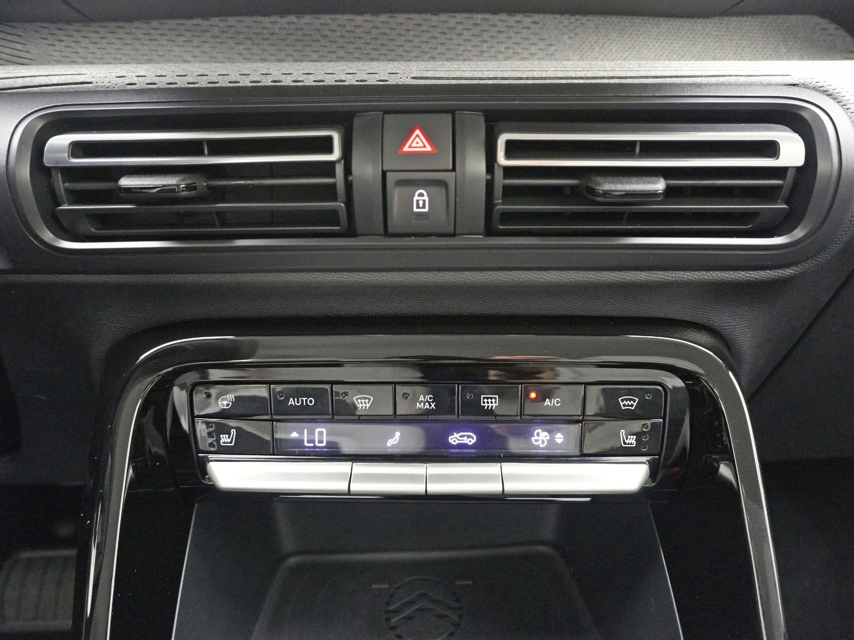CITROEN C3 1.2 Hybrid Max-image-15