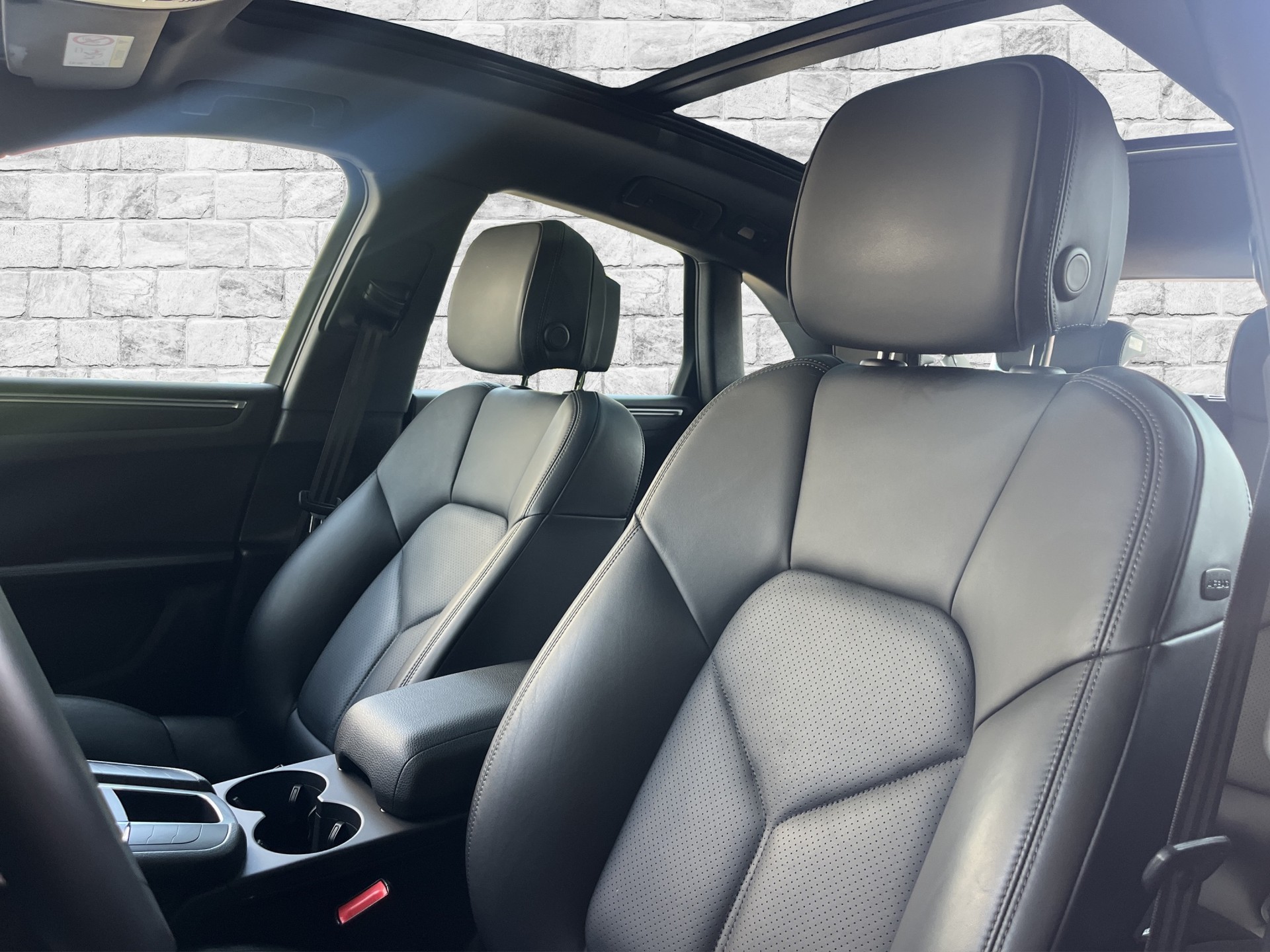 PORSCHE Macan PDK-image-12