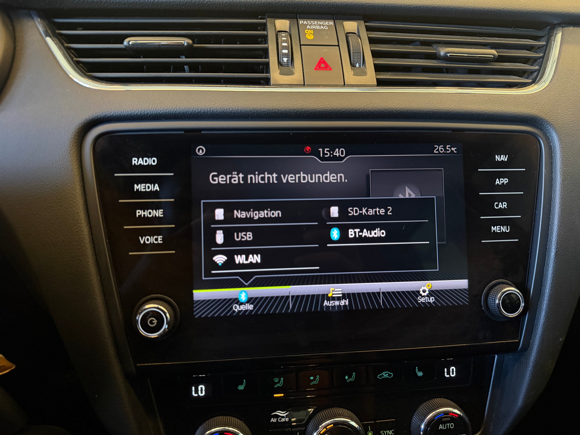 SKODA Octavia Combi 2.0 TDI 184 Style 4x4 DSG-image-18