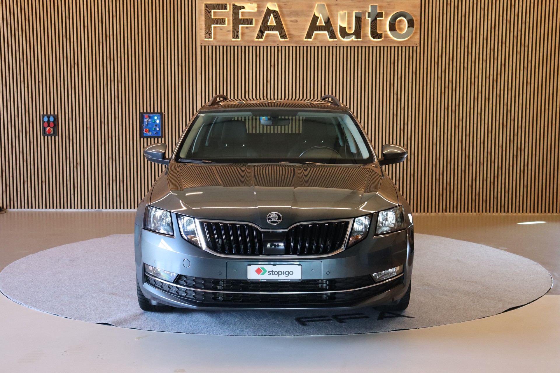 SKODA Octavia Combi 2.0 TDI 184 Style 4x4 DSG-image-1