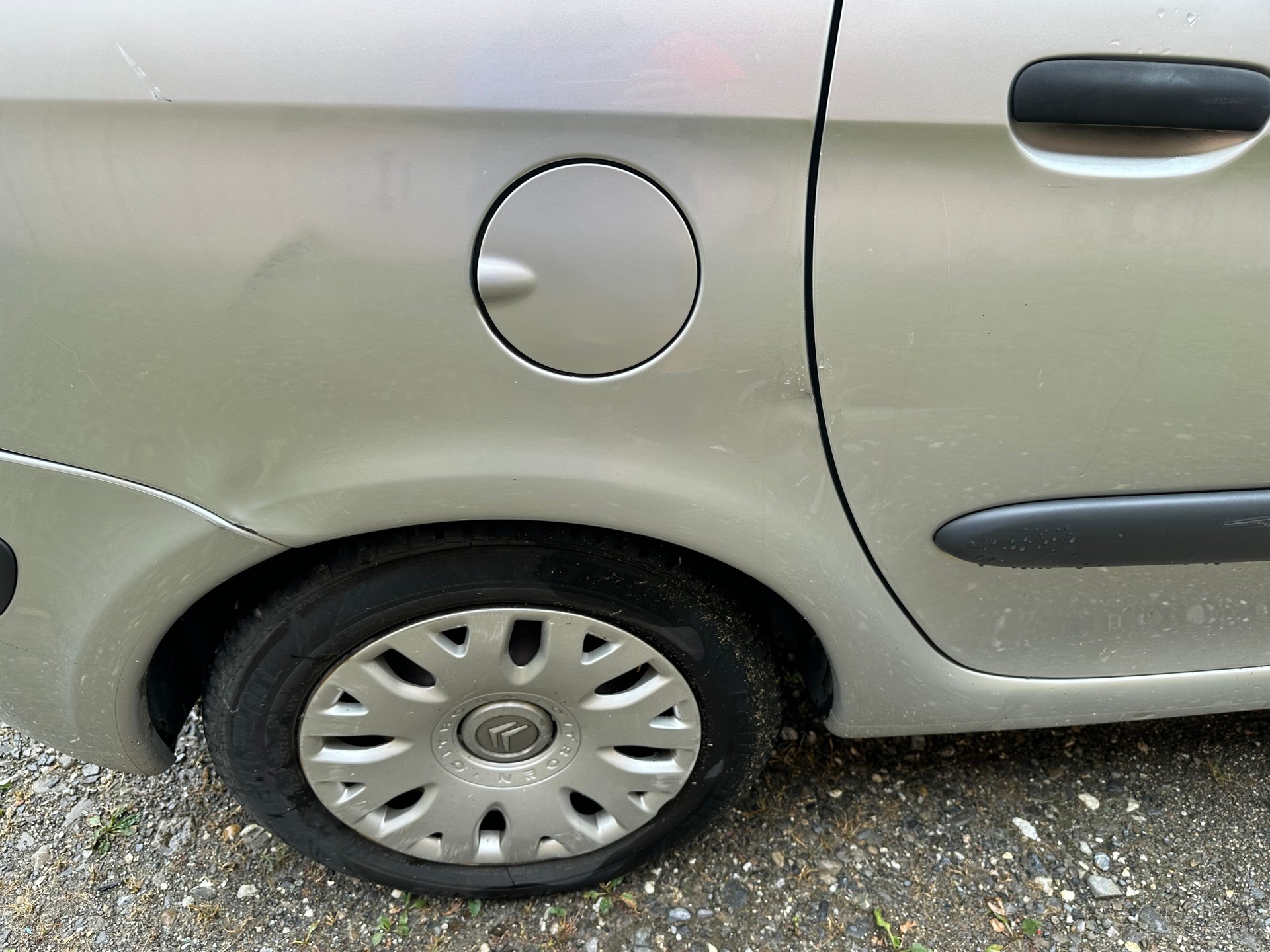 CITROEN Xsara Picasso 1.8i 16V Exclusive FIXPREIS-image-9