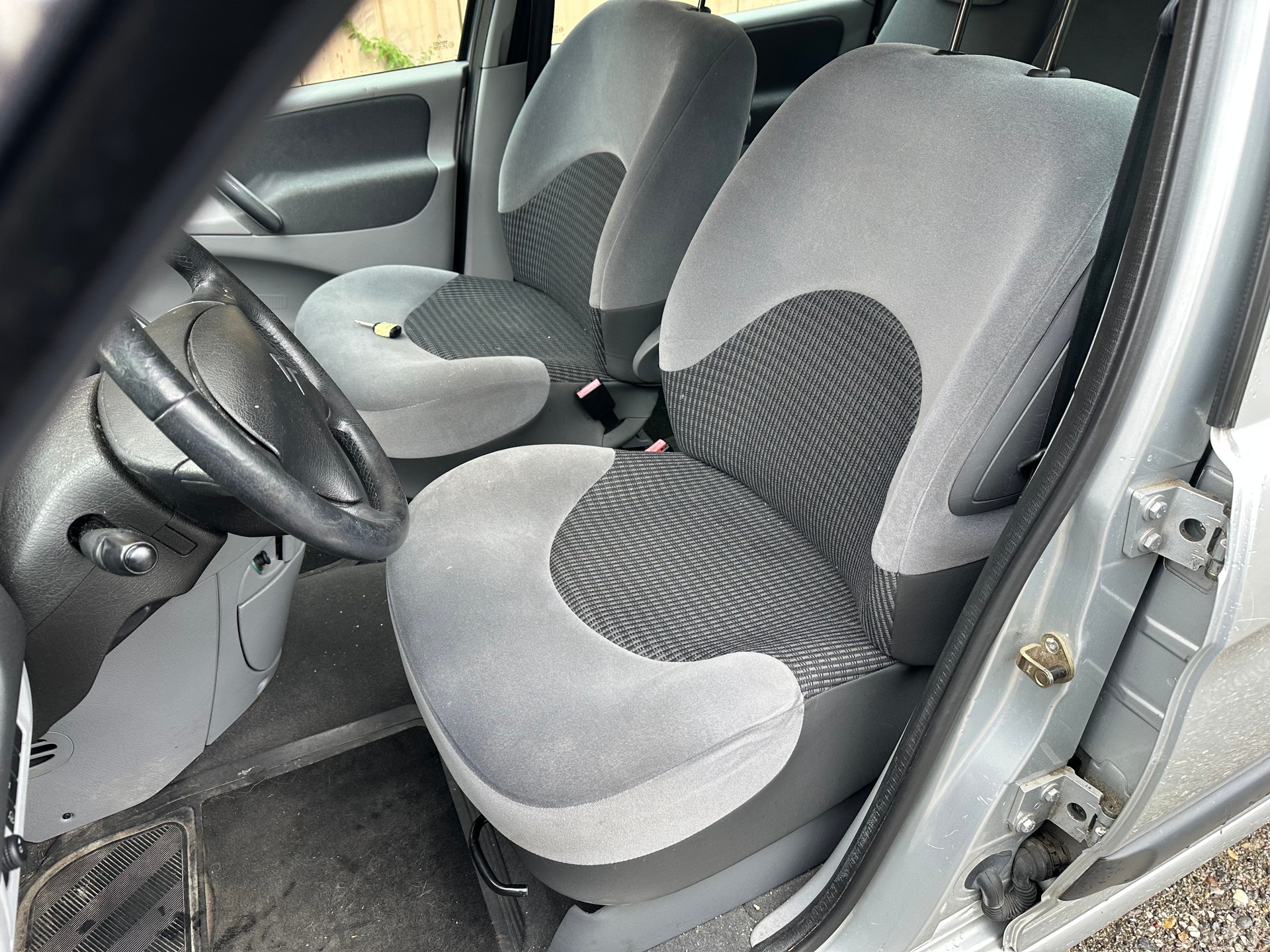 CITROEN Xsara Picasso 1.8i 16V Exclusive FIXPREIS-image-14
