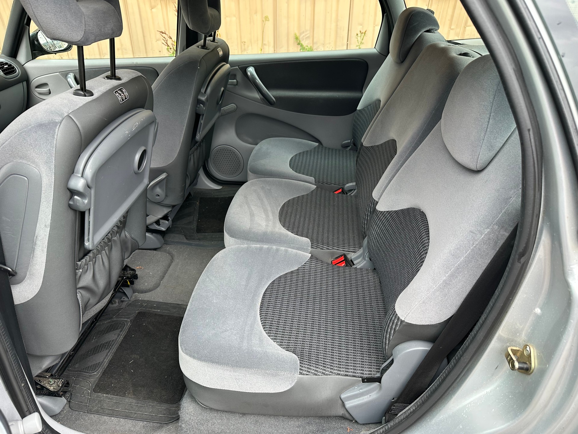 CITROEN Xsara Picasso 1.8i 16V Exclusive FIXPREIS-image-19