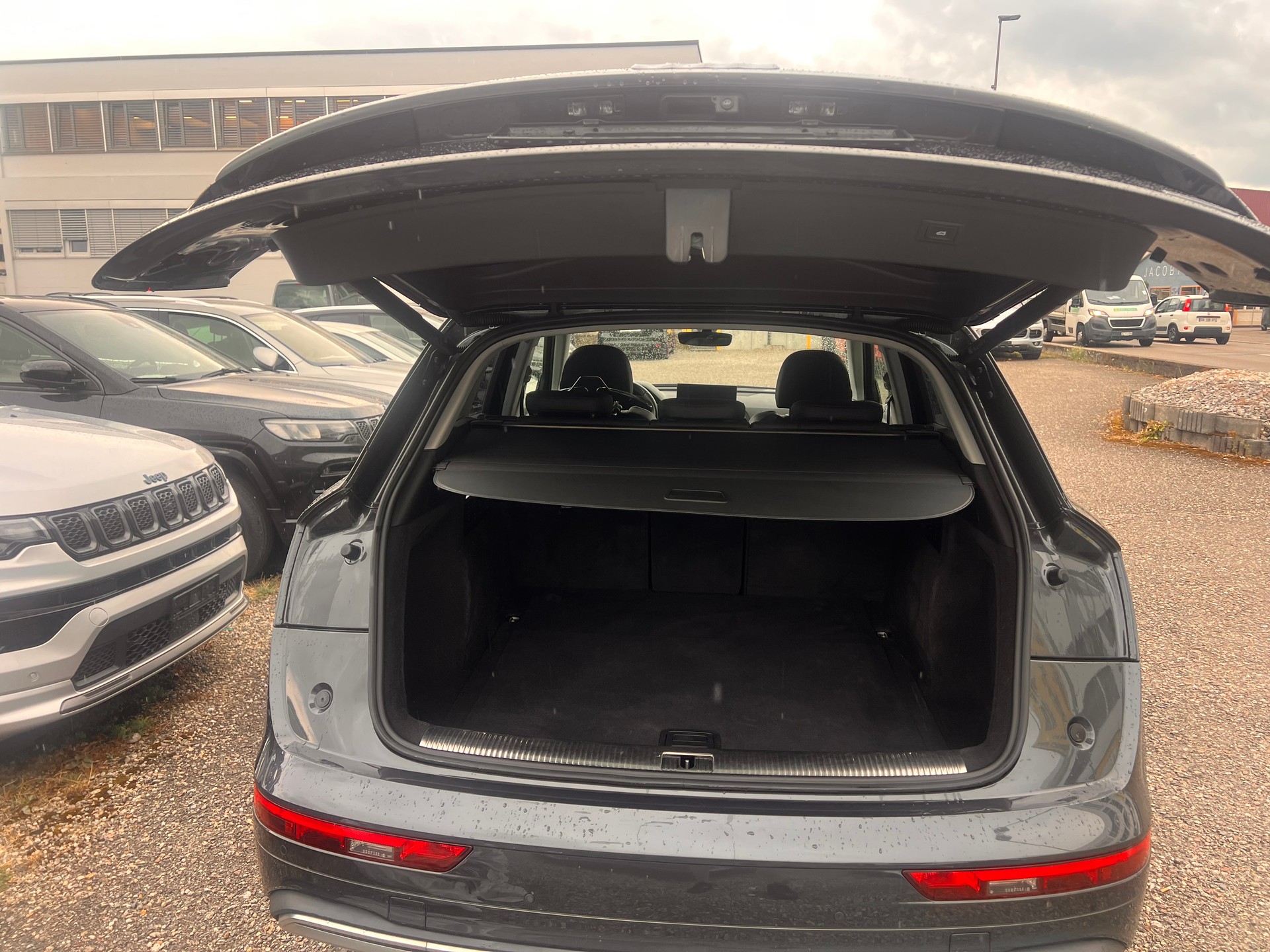 AUDI Q5 40 TFSI advanced quattro S-tronic-image-7