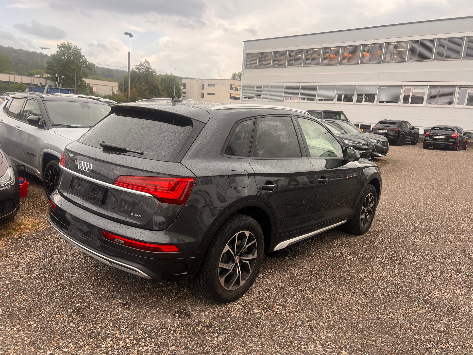AUDI Q5 40 TFSI advanced quattro S-tronic-image-5