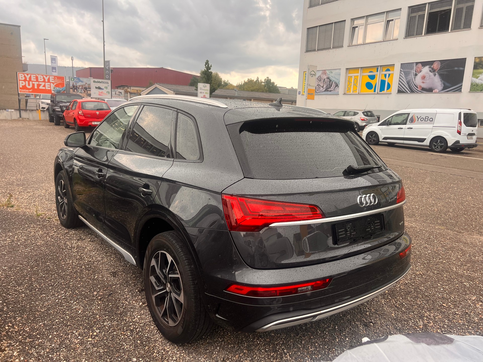 AUDI Q5 40 TFSI advanced quattro S-tronic-image-4