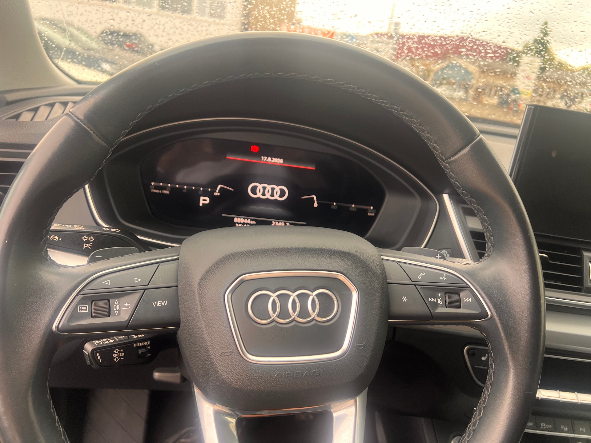 AUDI Q5 40 TFSI advanced quattro S-tronic-image-15