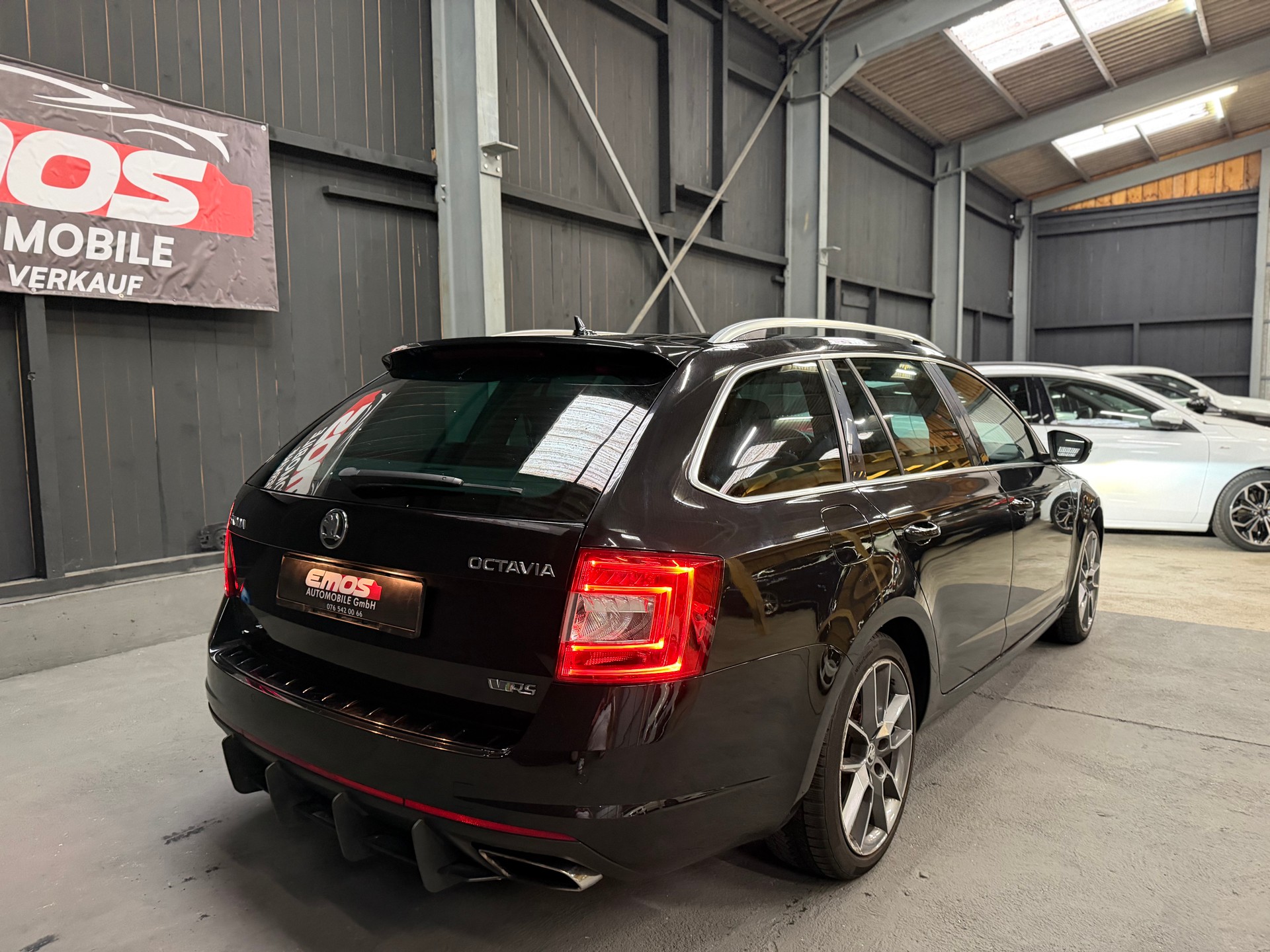 SKODA Octavia Combi 2.0 TSI RS DSG-image-6