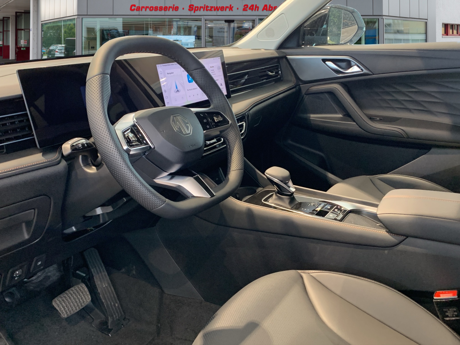 MG HS 1.5 PHEV Luxury-image-6