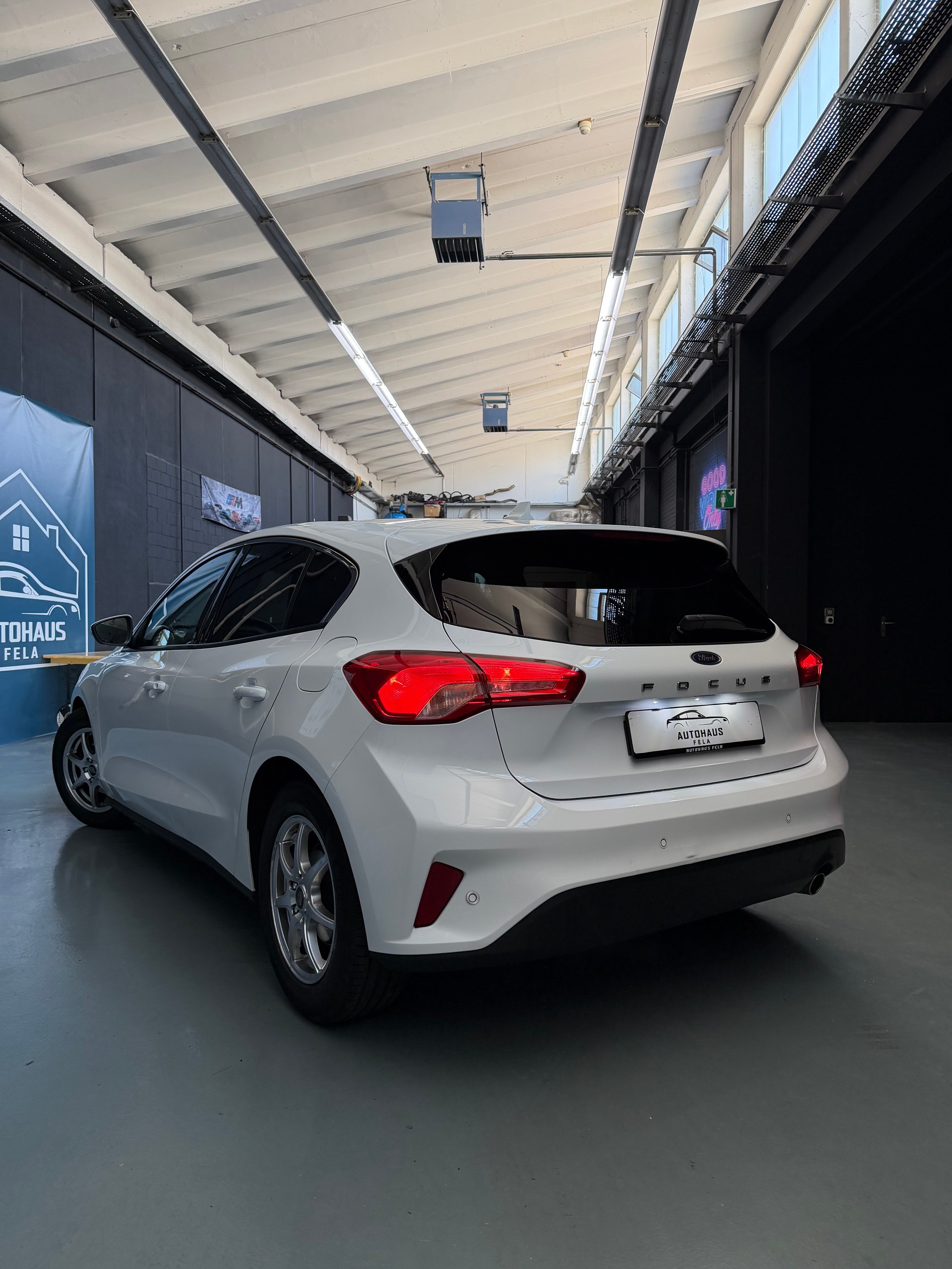 FORD Focus 1.0 SCTi Active Automatic-image-2
