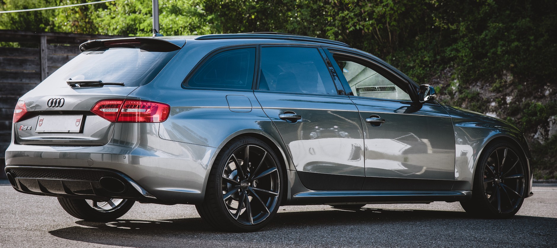 AUDI 4.2 V8 FSI quattro S-Tronic-image-3