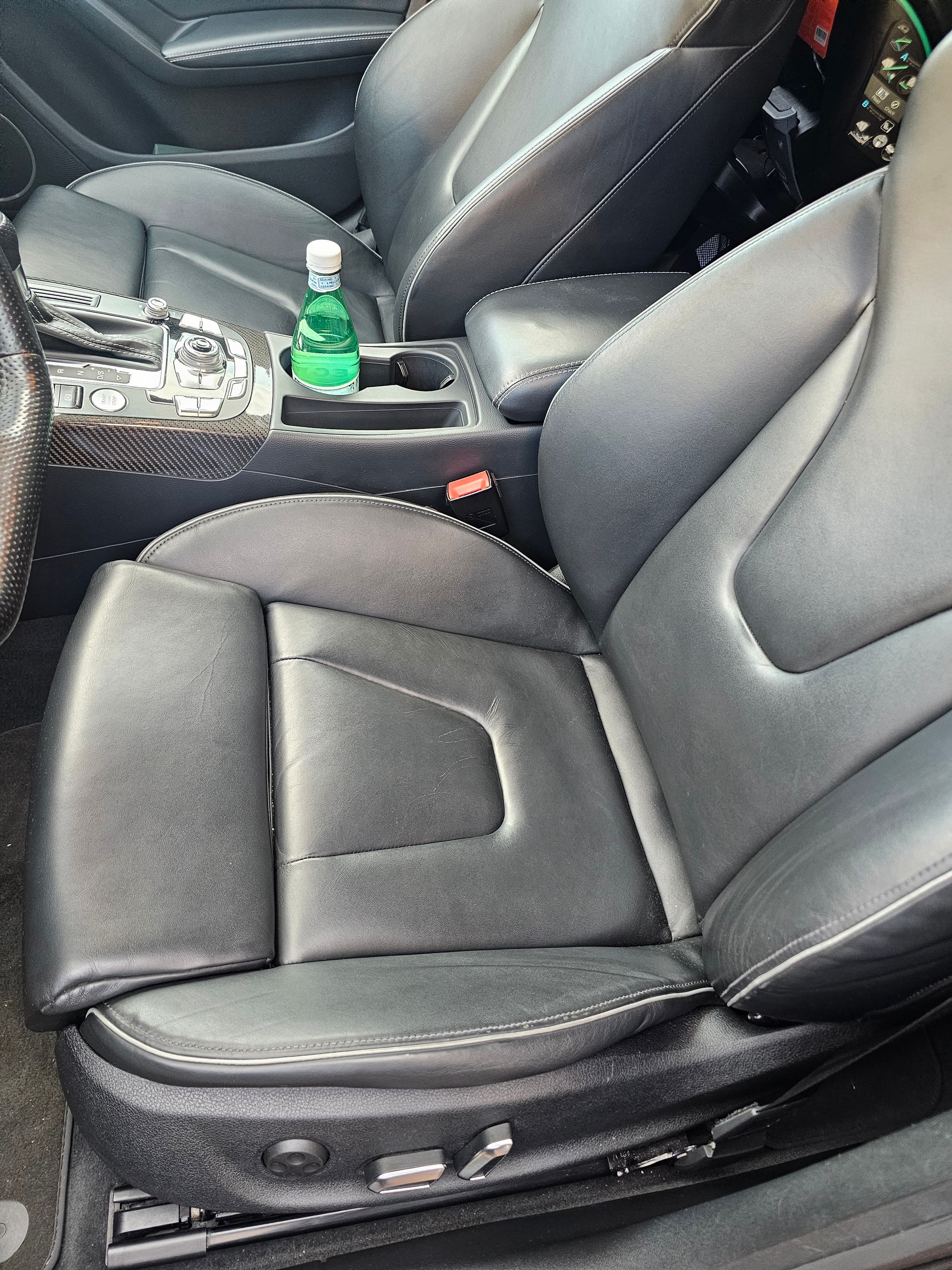 AUDI 4.2 V8 FSI quattro S-Tronic-image-10