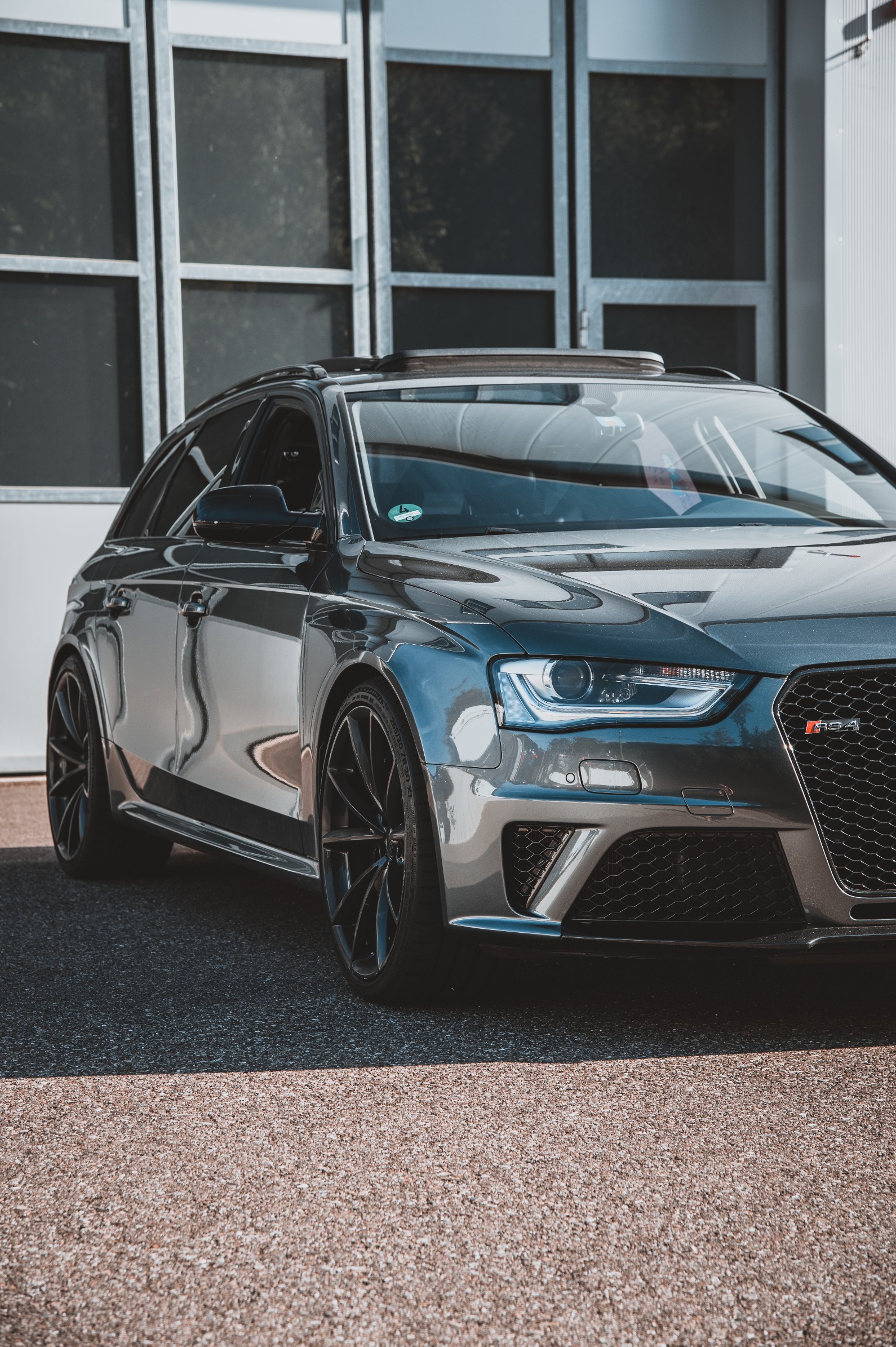 AUDI 4.2 V8 FSI quattro S-Tronic-image-2