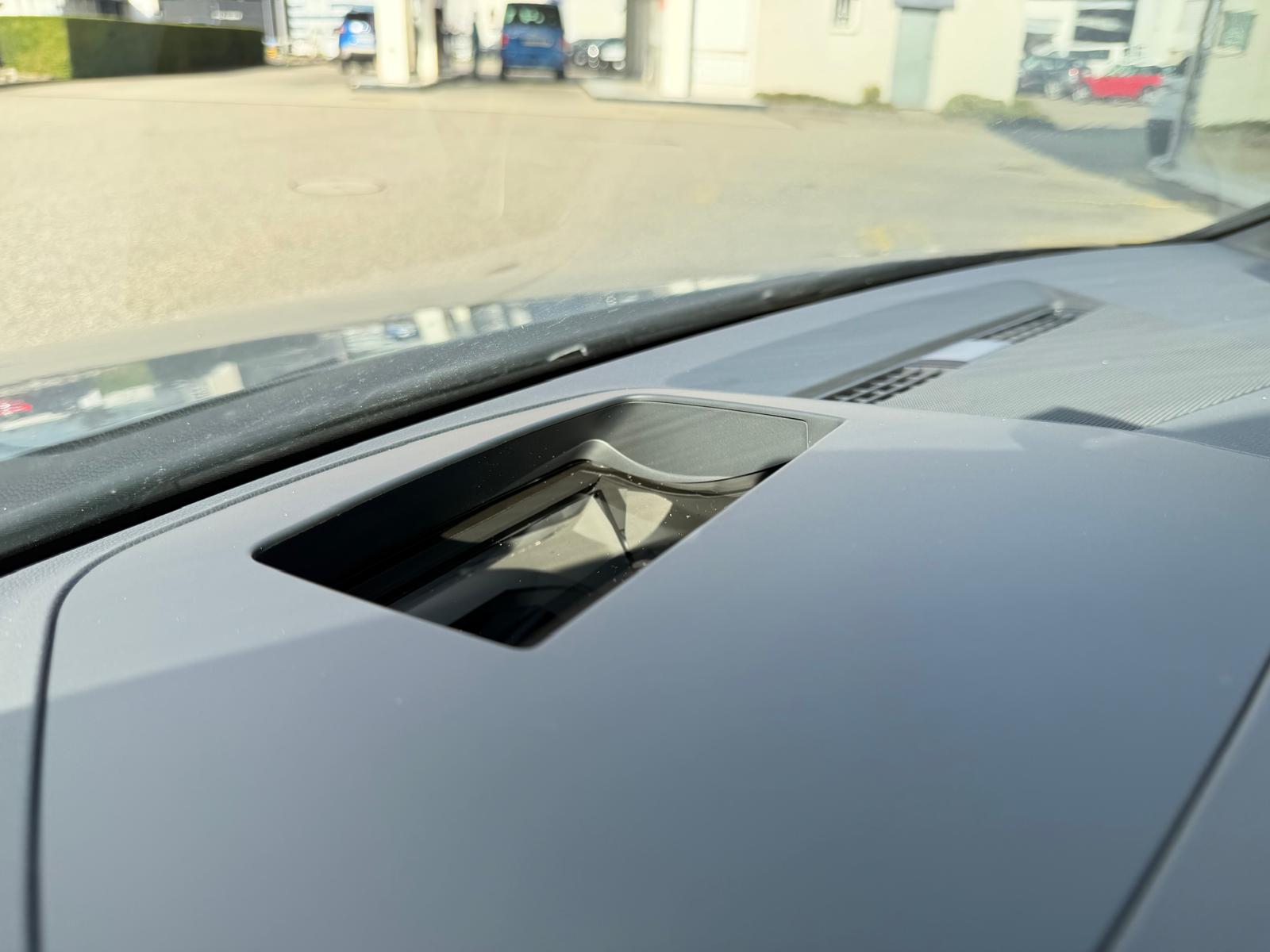 VW Golf Variant 2.0 TSI R-Line DSG 4 Motion-image-18