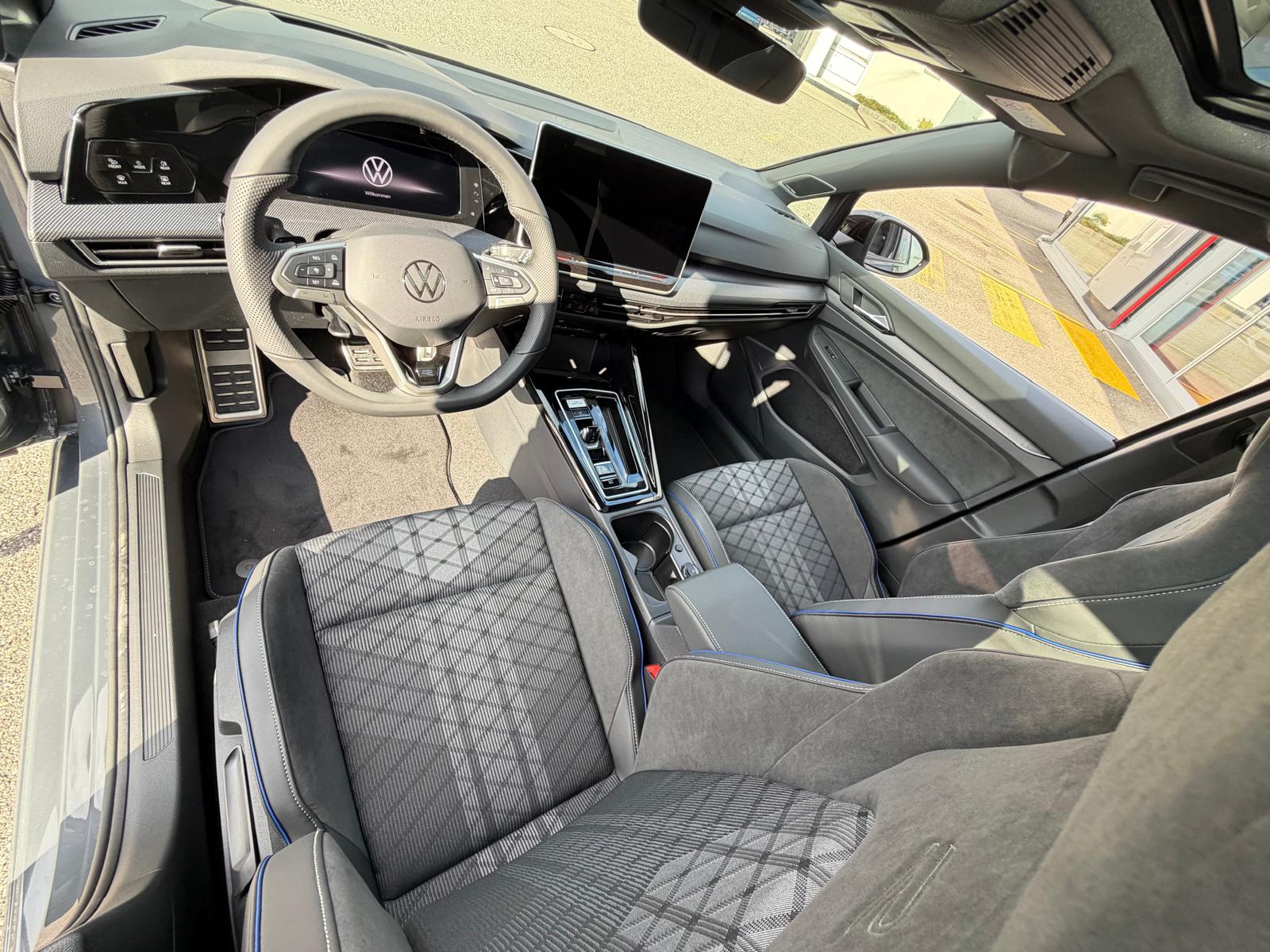 VW Golf Variant 2.0 TSI R-Line DSG 4 Motion-image-13