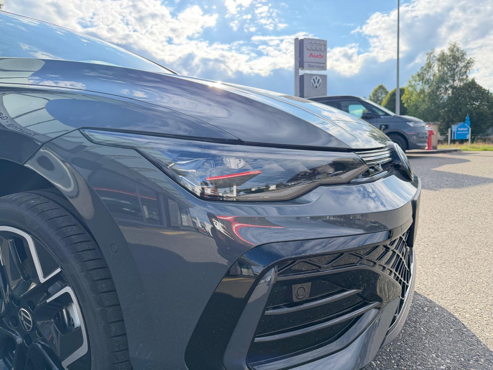 VW Golf Variant 2.0 TSI R-Line DSG 4 Motion-image-8