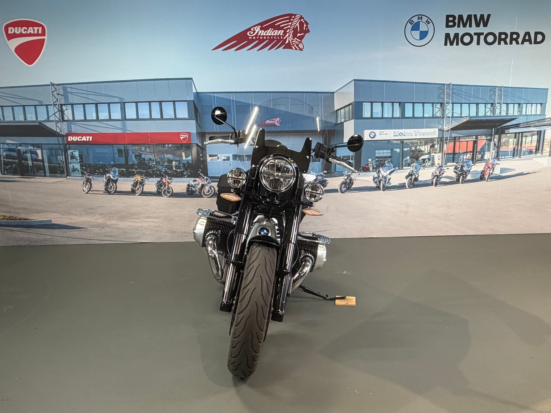 BMW R 18 Classic-showroom-element-1