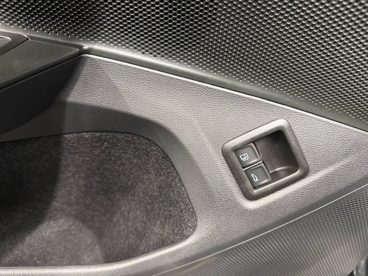 VW Tayron 1.5 TSI PHEV R-Line Black Style Limited Editon 272PS-image-11