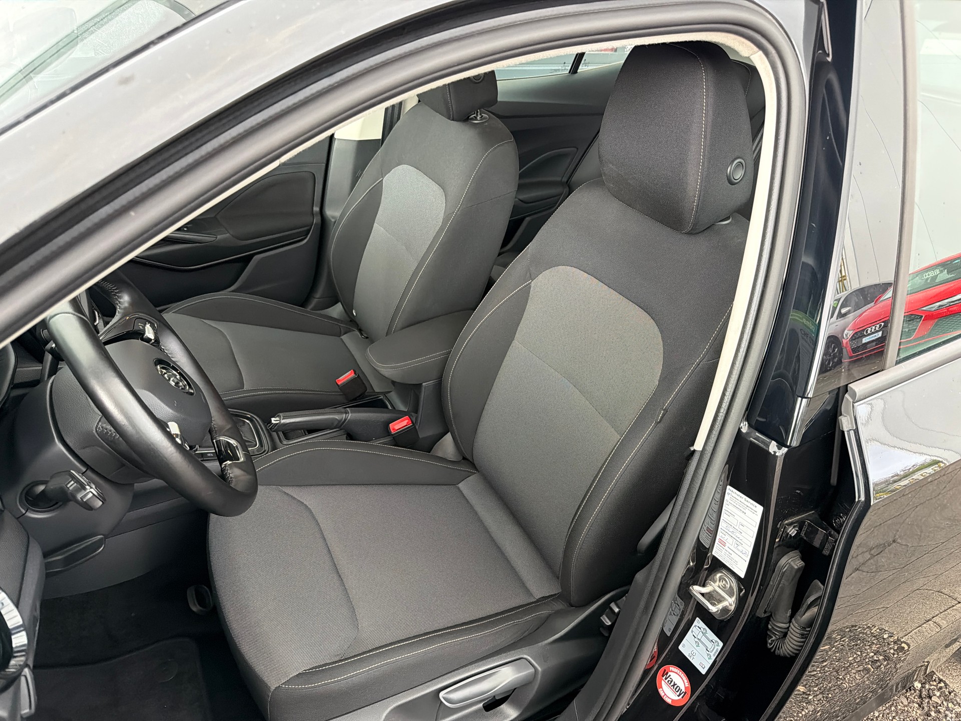 SKODA Fabia 1.0 MPI Ambition-image-8