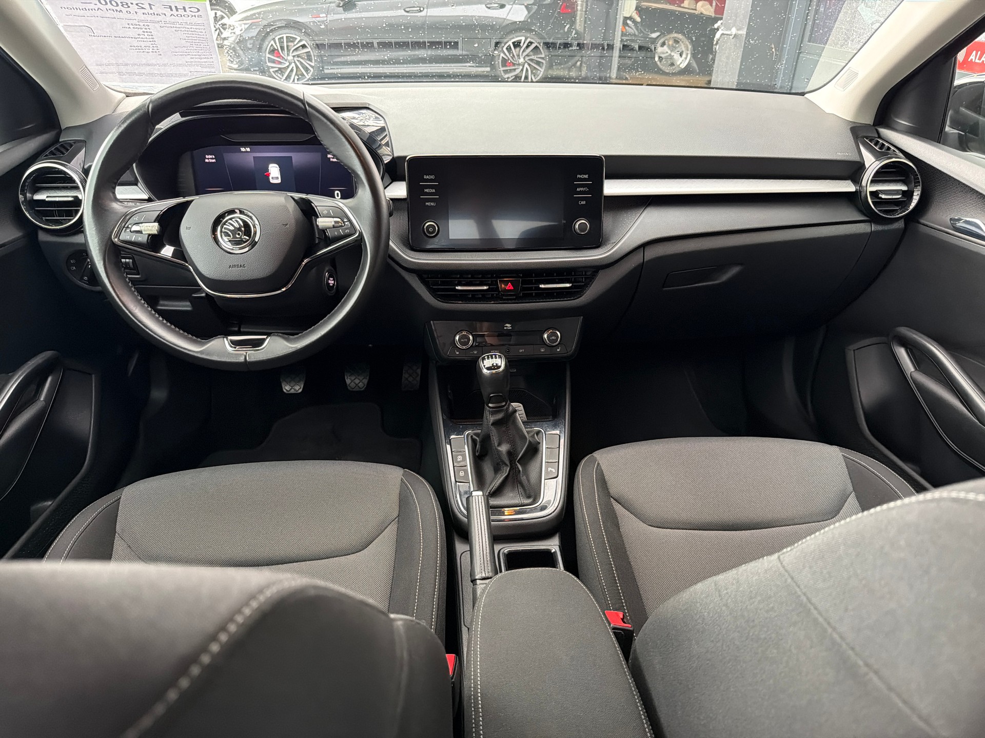 SKODA Fabia 1.0 MPI Ambition-image-9