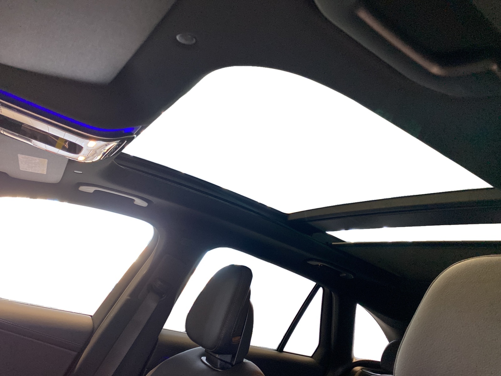MERCEDES-BENZ GLC 300 d AMG Line 4MATIC-image-12