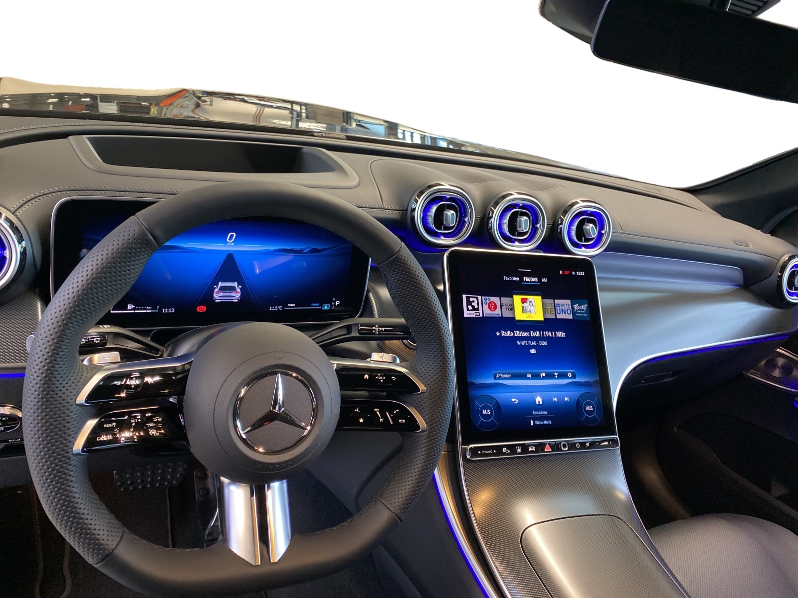 MERCEDES-BENZ GLC 300 d AMG Line 4MATIC-image-11