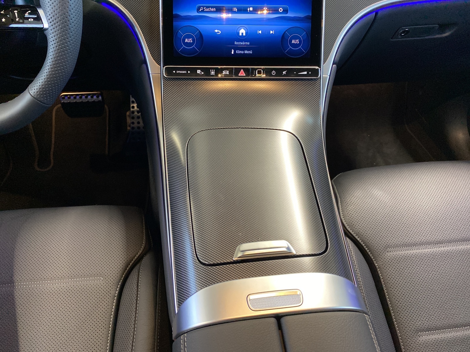 MERCEDES-BENZ GLC 300 d AMG Line 4MATIC-image-9