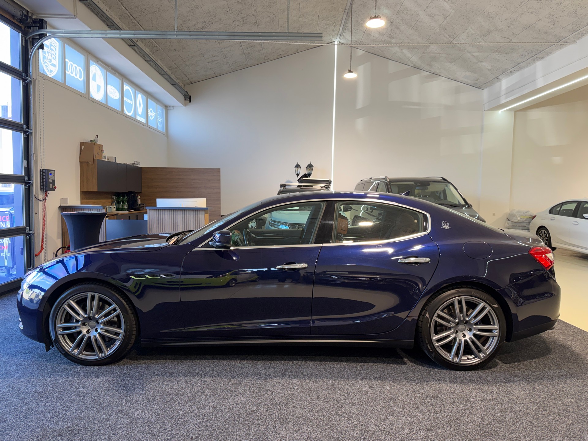 MASERATI Ghibli D 3.0 V6 Automatica-image-2