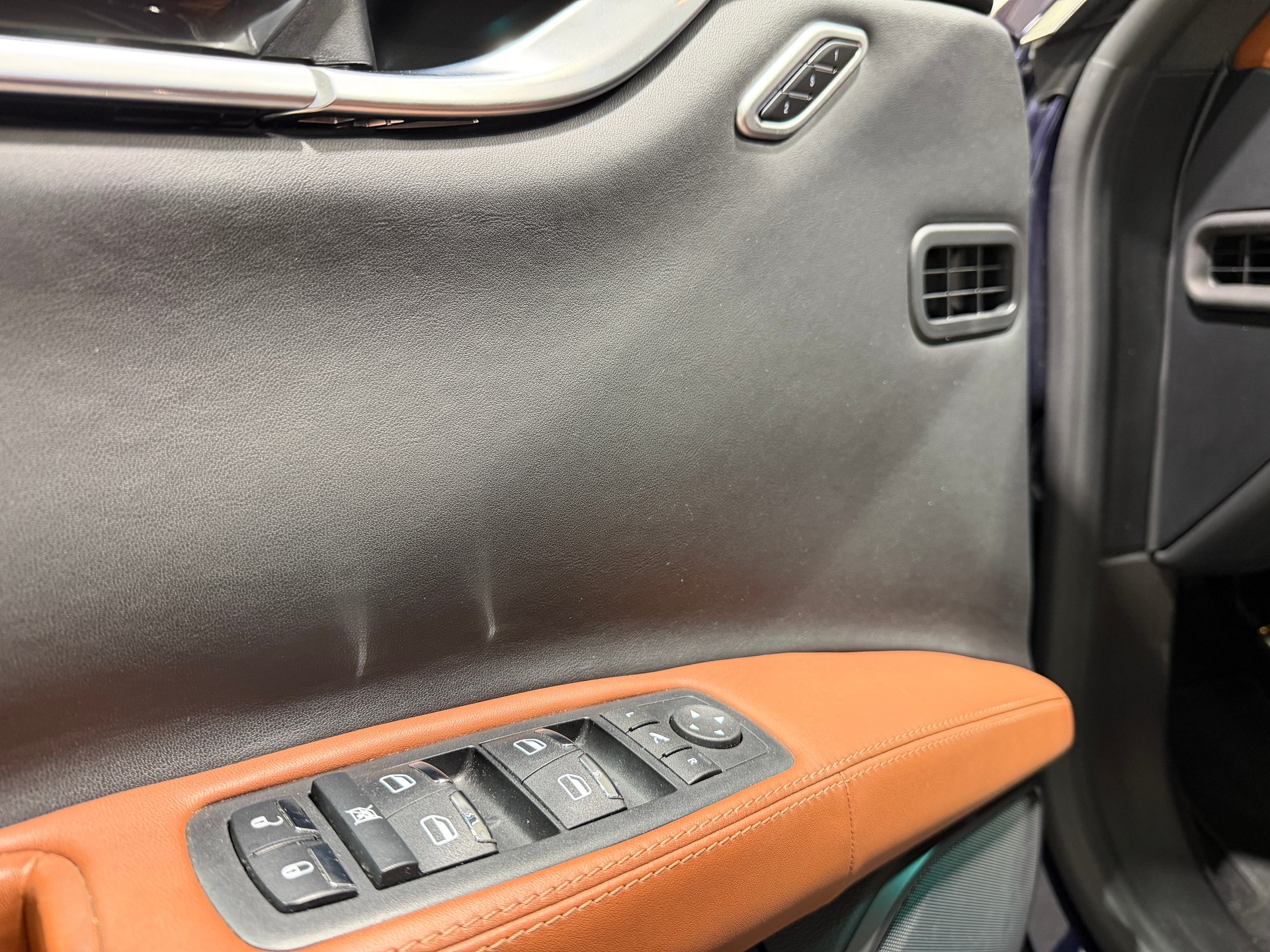 MASERATI Ghibli D 3.0 V6 Automatica-image-13