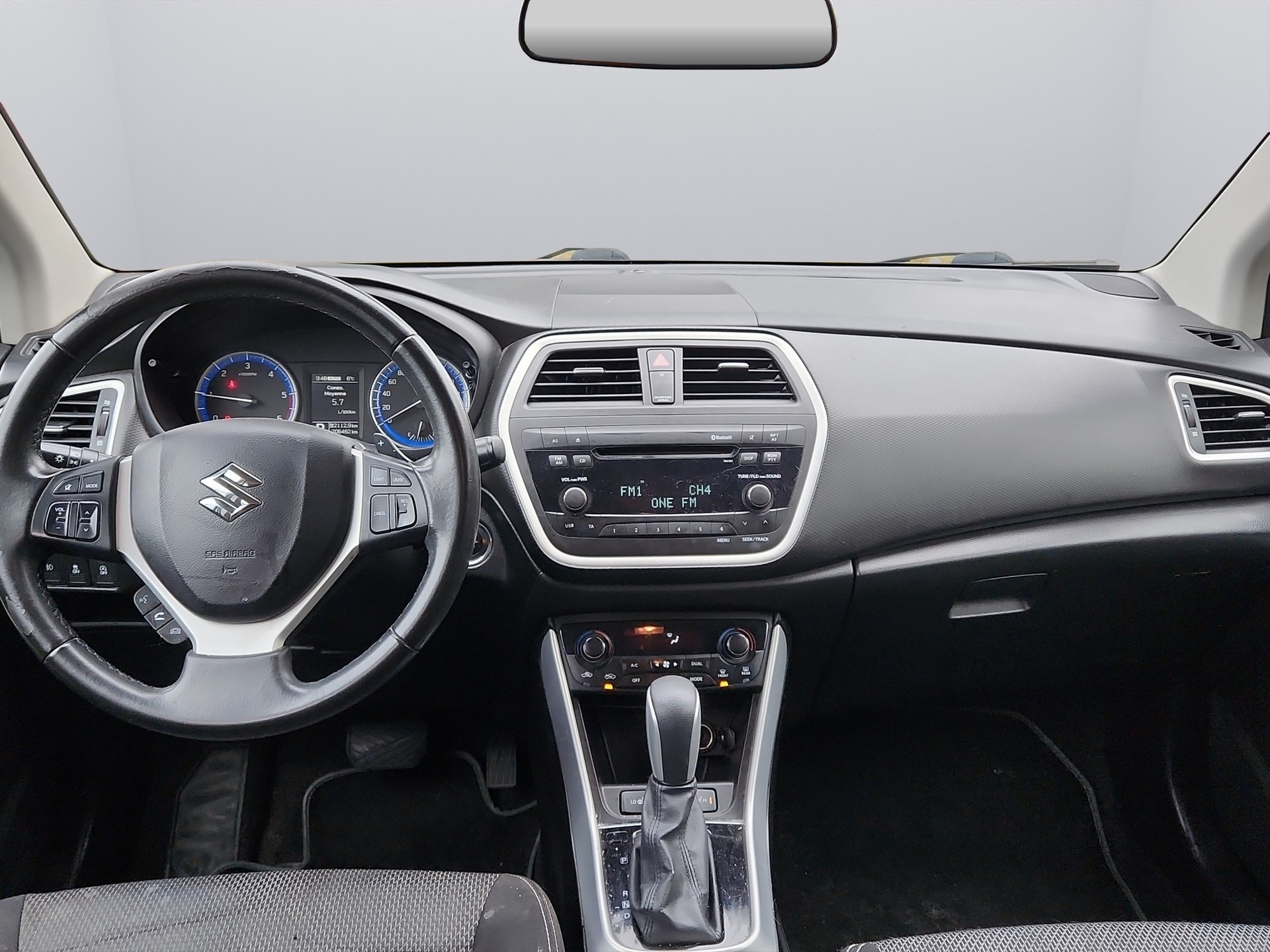 SUZUKI SX4 S-Cross 1.6 TD PizSulai Top 4WD TCSS-image-10