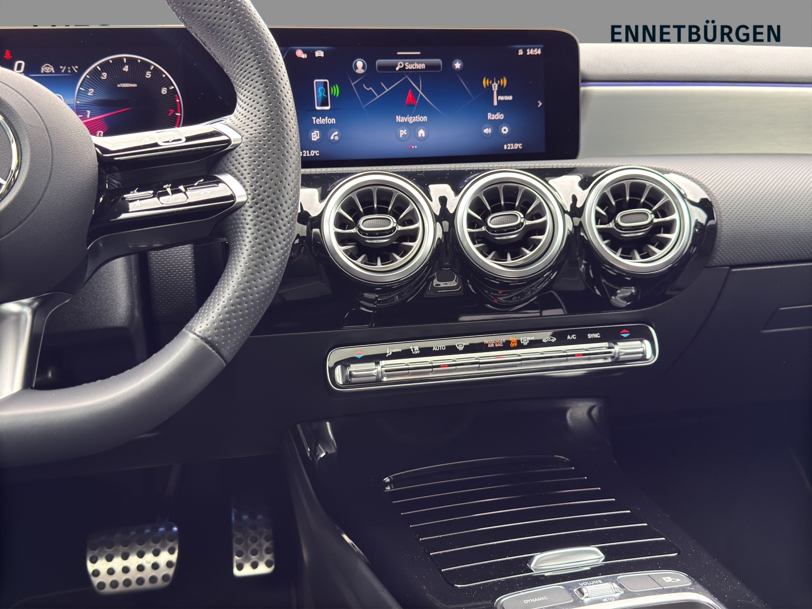 MERCEDES-BENZ A 250 4Matic 8G-DCT-image-11
