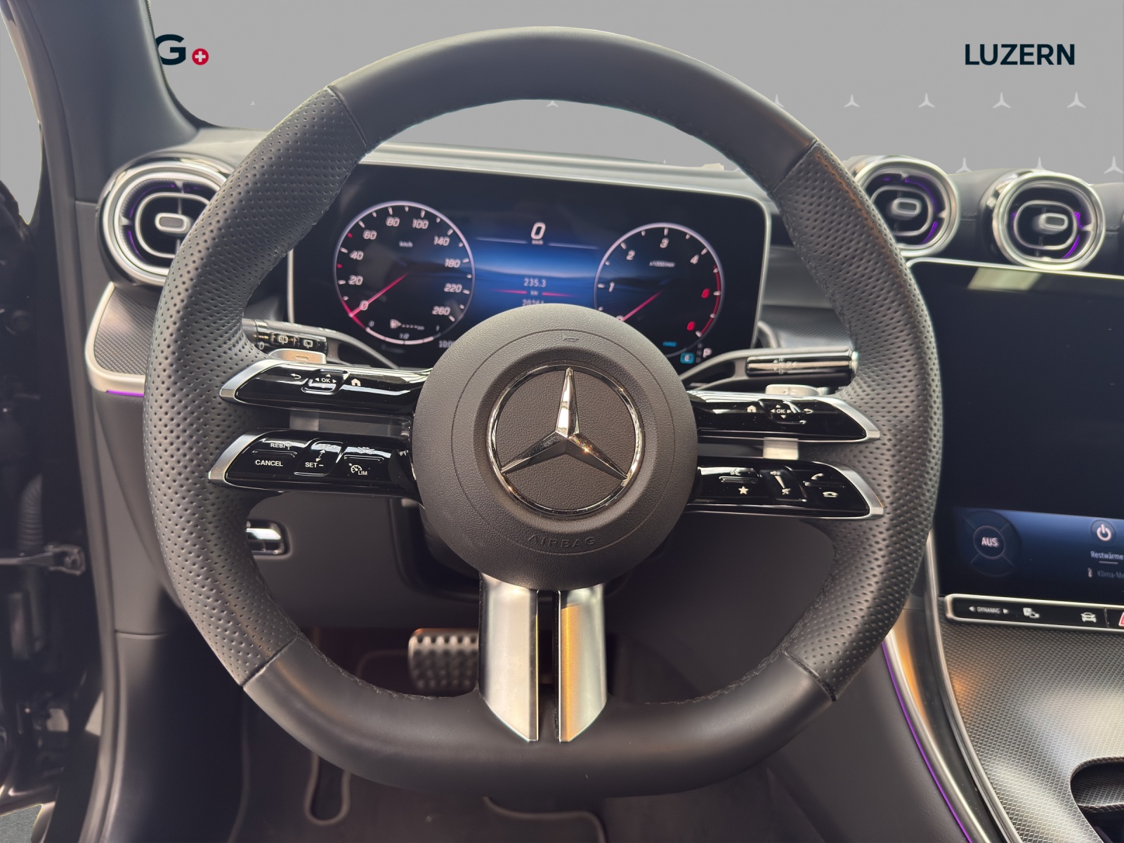 MERCEDES-BENZ GLC 220 d 4Matic 9G-Tronic-image-9